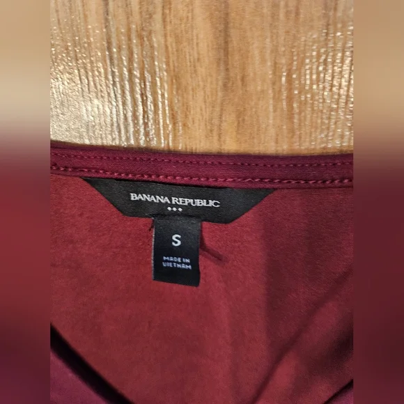 Banana Republic Deep Red V-Neck Top (Scuba Fitted Top) - Picture 2 of 9